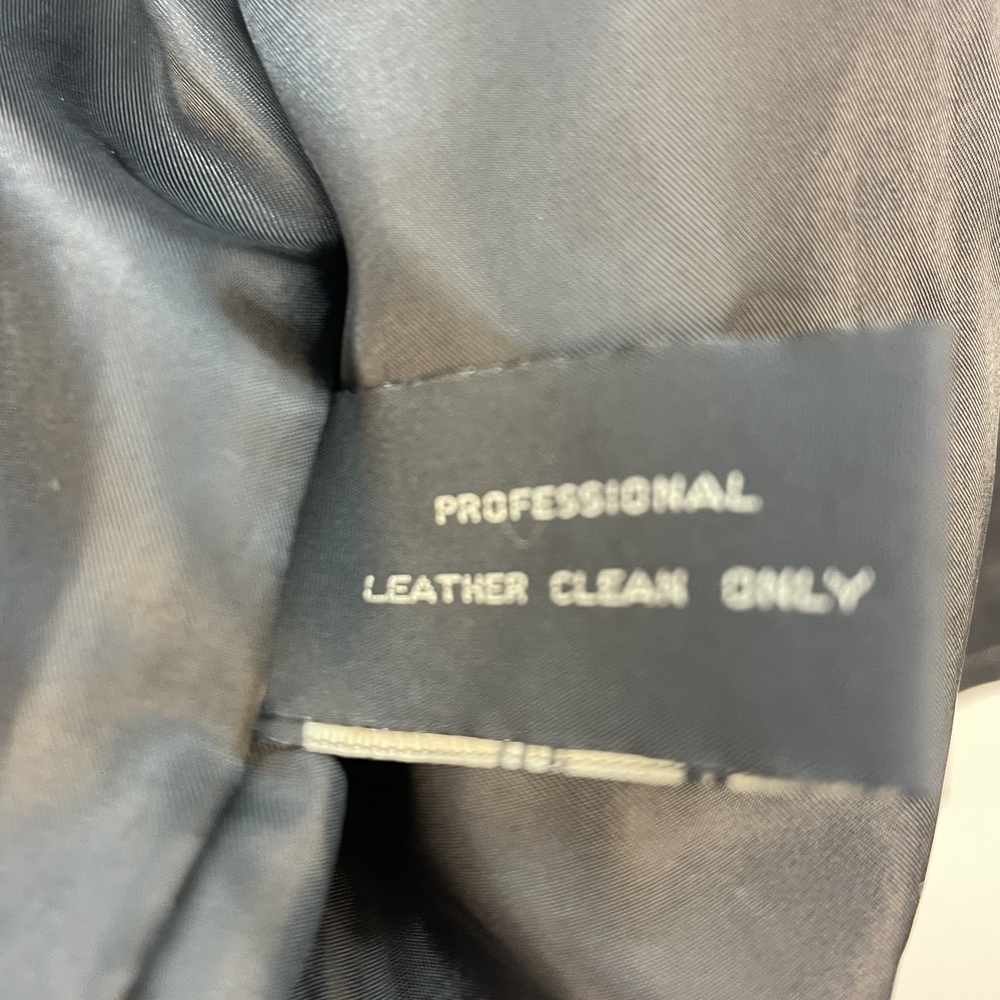Cropped Black Leather Jacket - Picture 7 of 10